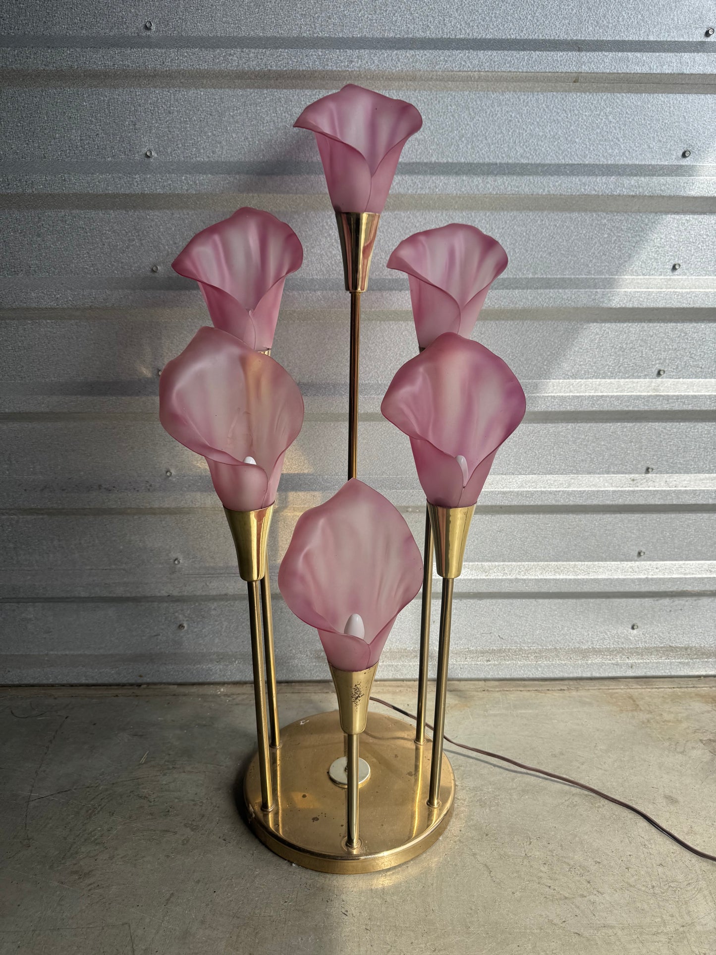 Pair of vintage Hollywood regency Cala lily table lamps