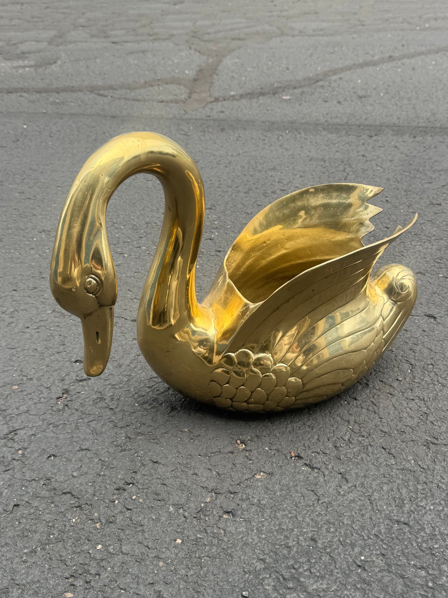 Hollywood regency 60s brass swan planter