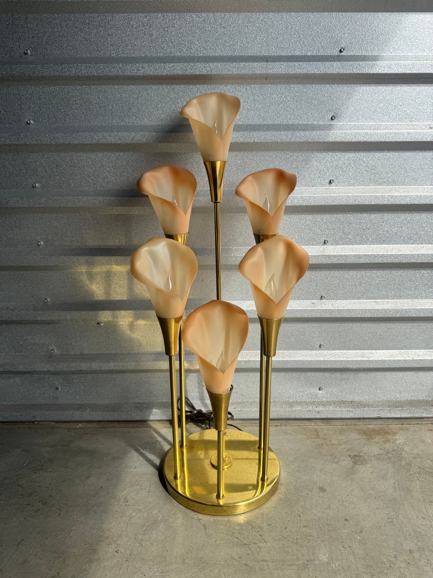 Pair of vintage Hollywood regency Cala lily table lamps